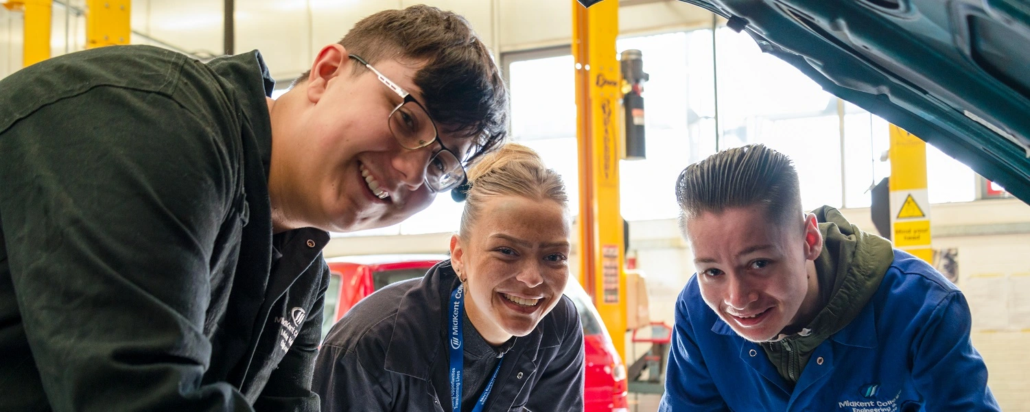 Motor Vehicle students in the workshop